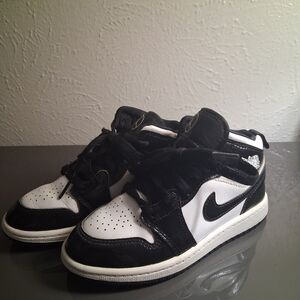 Kids Carbon Black and White Nike Sneakers
